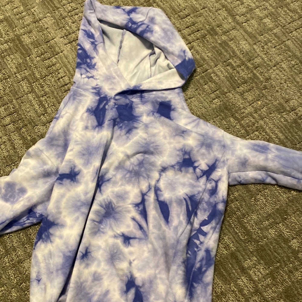TIE DYE HOODIE!!